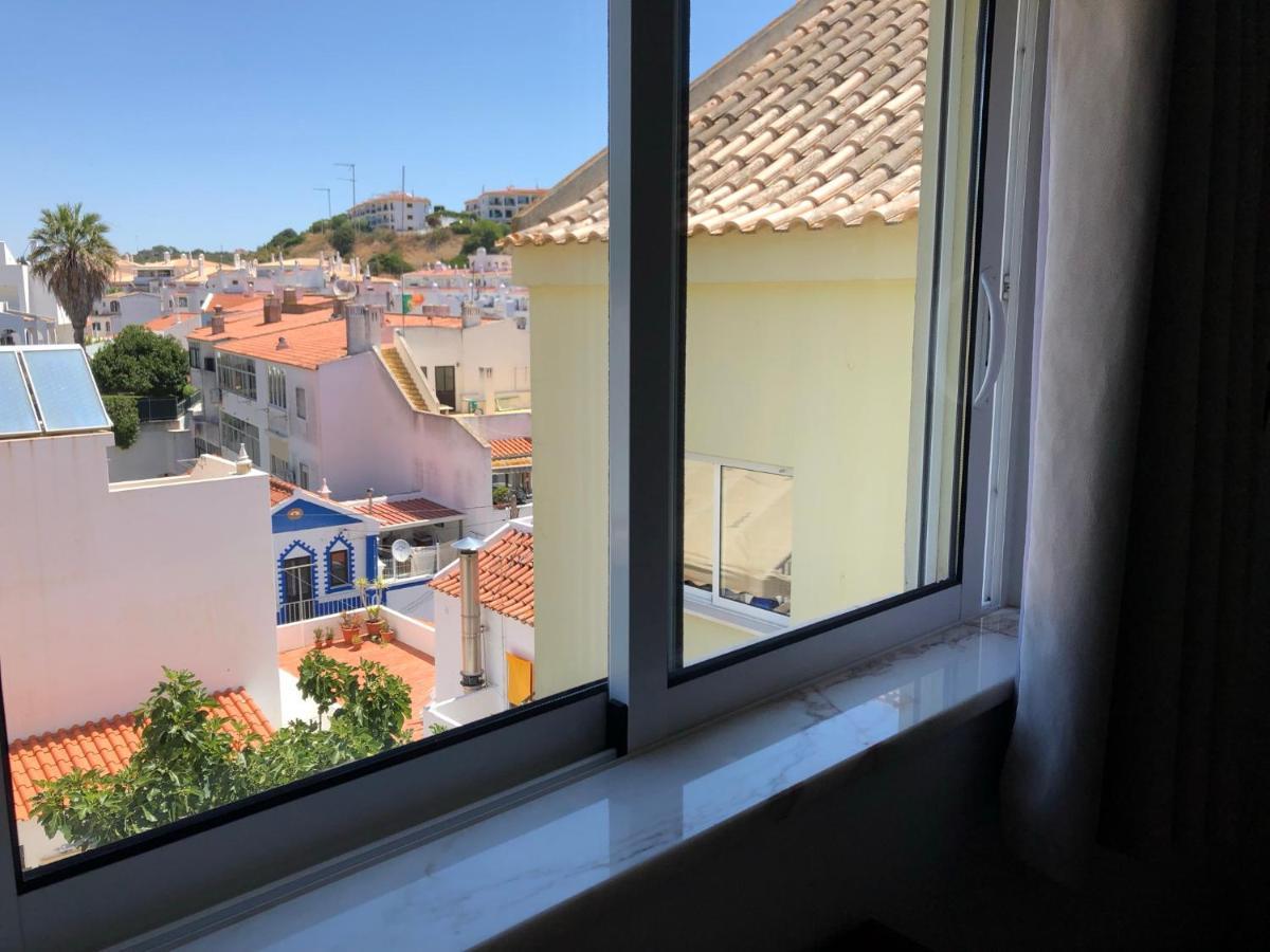 Algarve, Carvoeiro Centre-Ville, Recent Appartement En Duplex Pour 5 Personnes Экстерьер фото